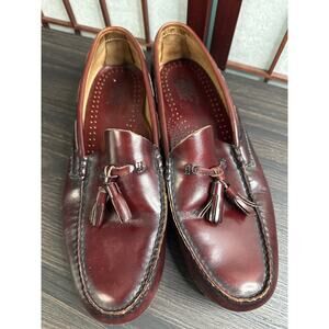 G. H. Bass and Co. WeeJuns size 10 Burgundy penny loafers with tassels